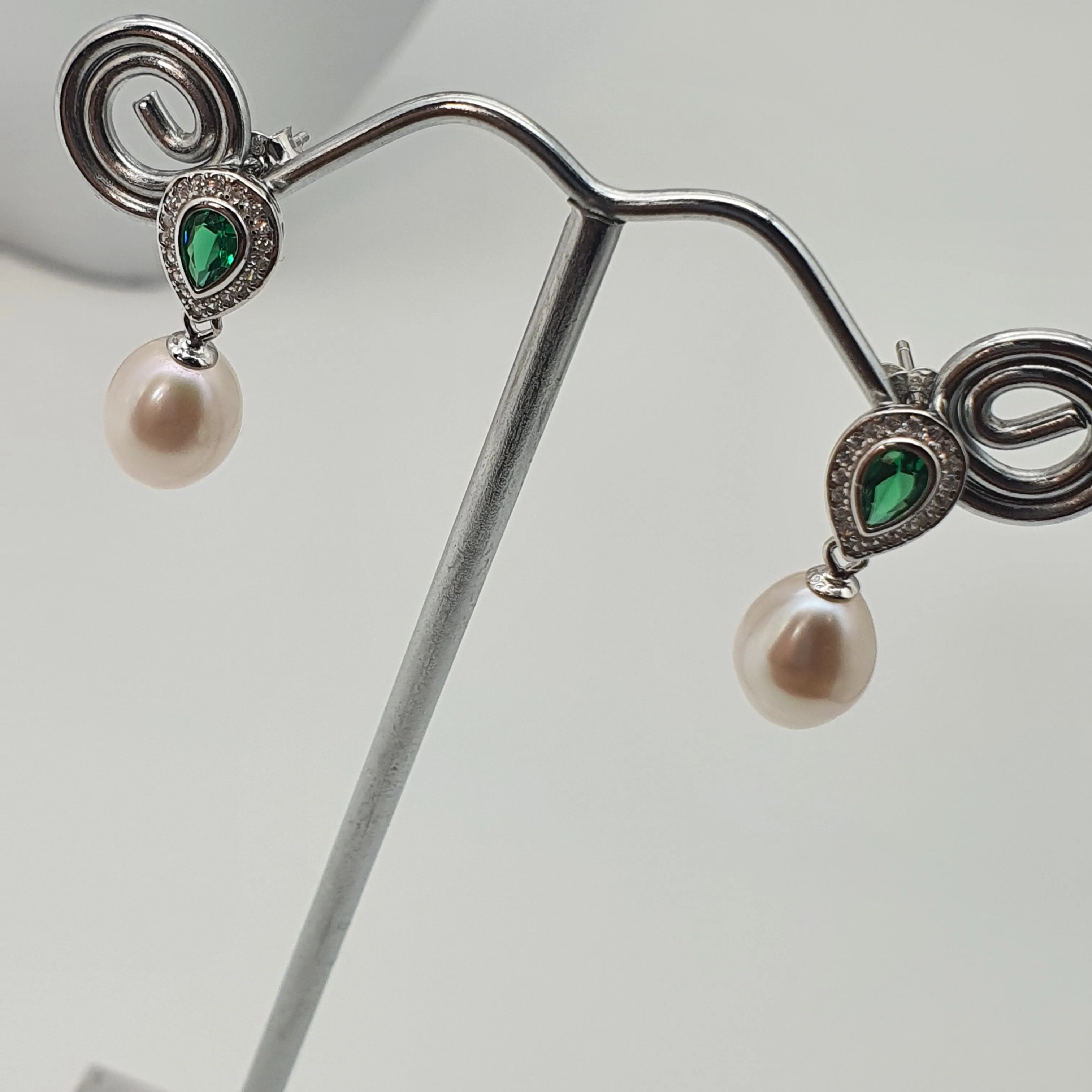 Freshwater Cultured Pearl Green Oval Set, Sterling silver