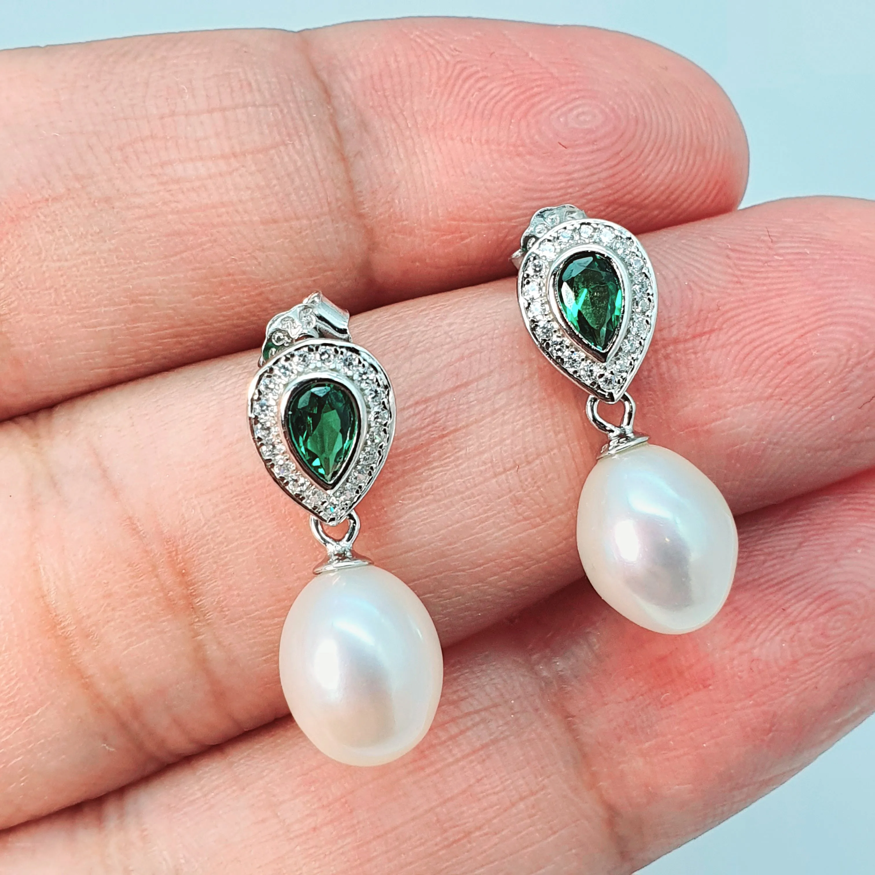 Freshwater Cultured Pearl Green Oval Set, Sterling silver