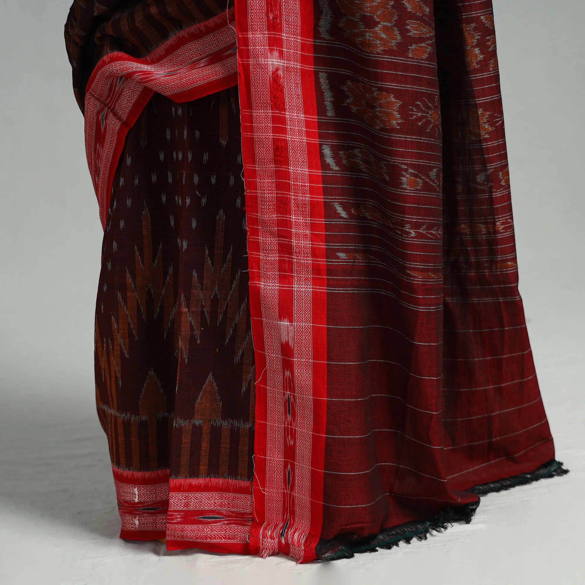 Maroon - Maniabandha Ikat Weave Handloom Cotton Saree 29