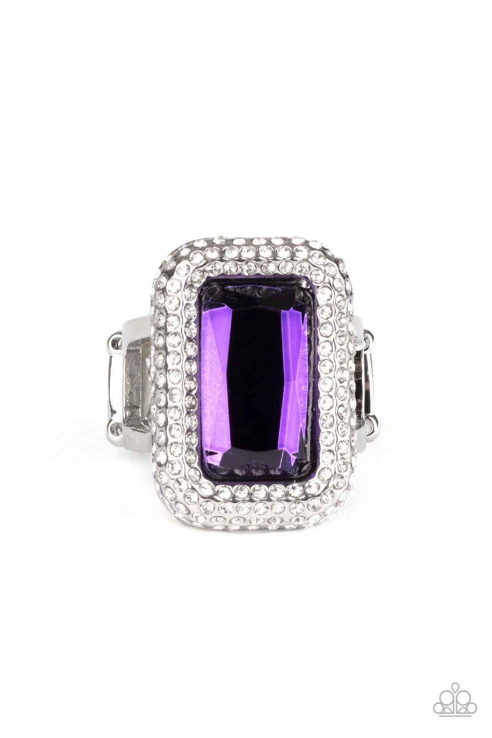 Paparazzi A Grand STATEMENT-MAKER Ring Purple