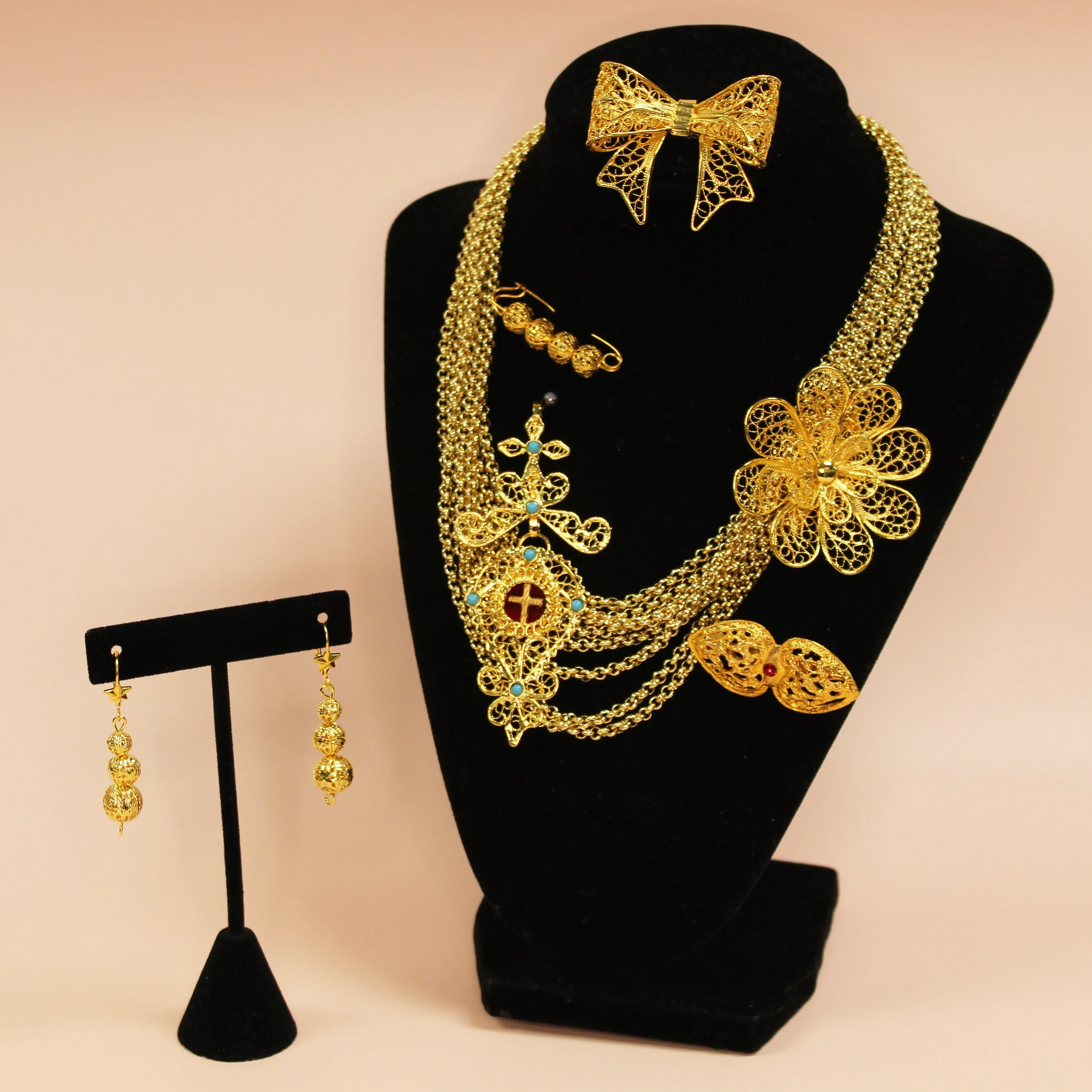 Traditional Portuguese Filigree Costume Earrings with 3 Balls